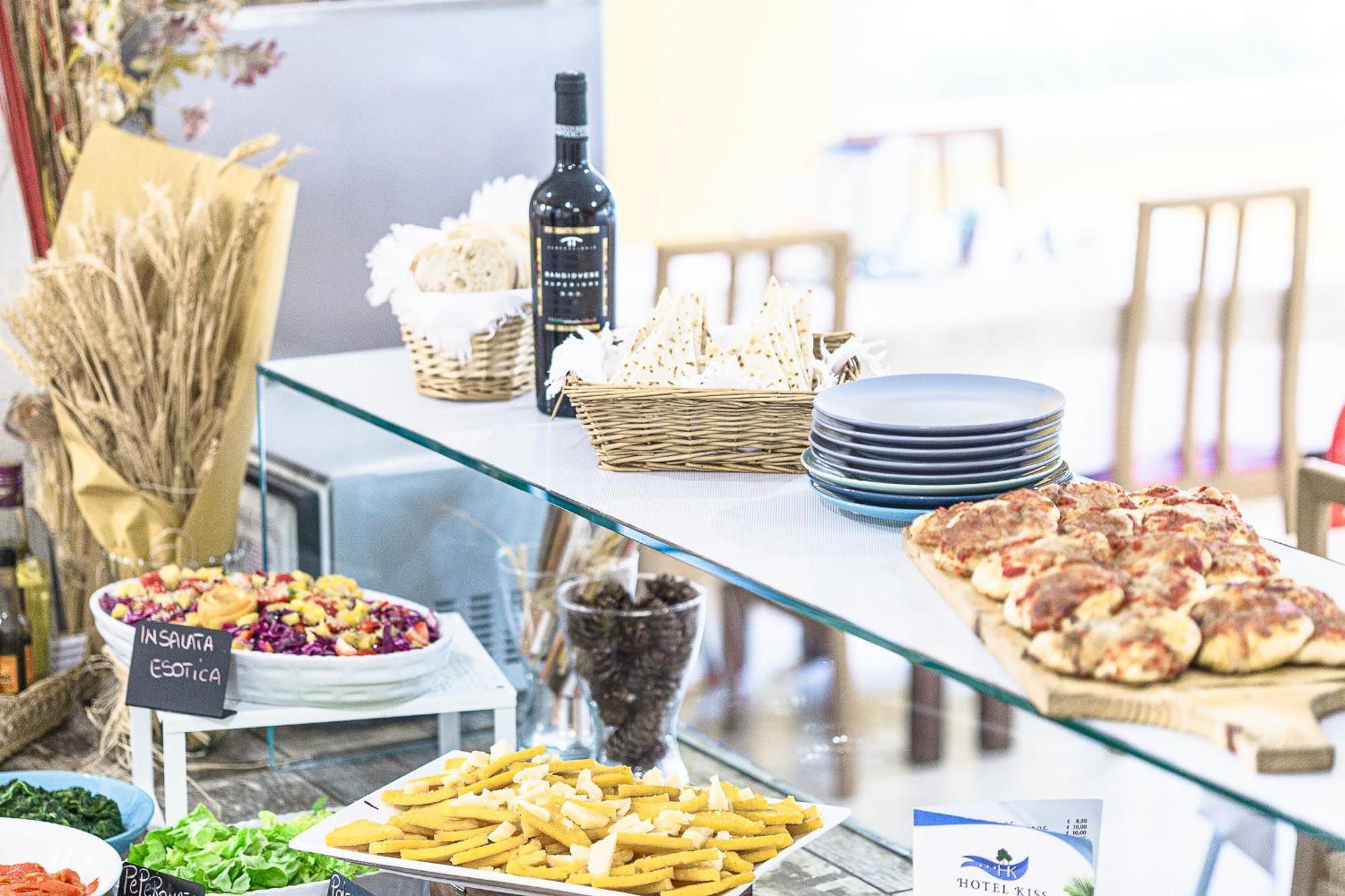 Hotel Kiss Cesenatico Ngoại thất bức ảnh